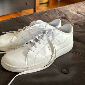 Nike Sneakers - Womens